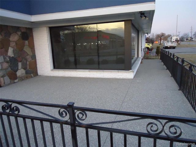 1175 E 14 Mile Road, Troy, MI 48083