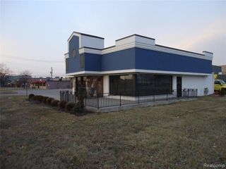 1175 E 14 Mile Road, Troy, MI 48083