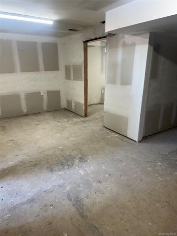 23 Hemlock Street, Wyandanch, NY 11798