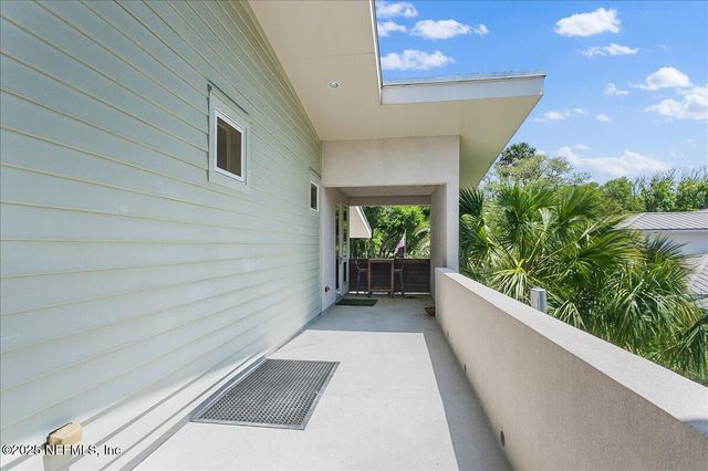 2446 SEMINOLE Road, Atlantic Beach, FL 32233