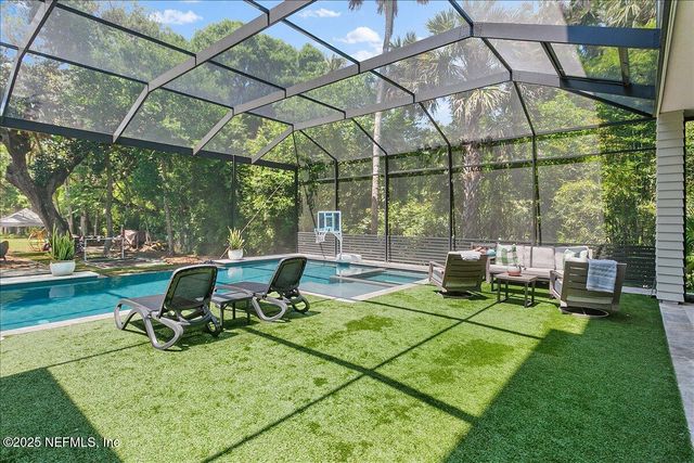 2446 SEMINOLE Road, Atlantic Beach, FL 32233