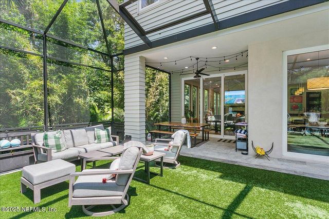 2446 SEMINOLE Road, Atlantic Beach, FL 32233