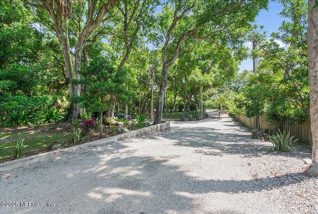 2446 SEMINOLE Road, Atlantic Beach, FL 32233