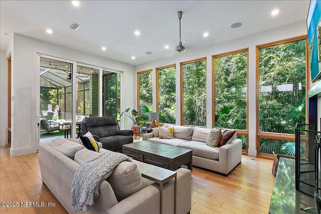 2446 SEMINOLE Road, Atlantic Beach, FL 32233