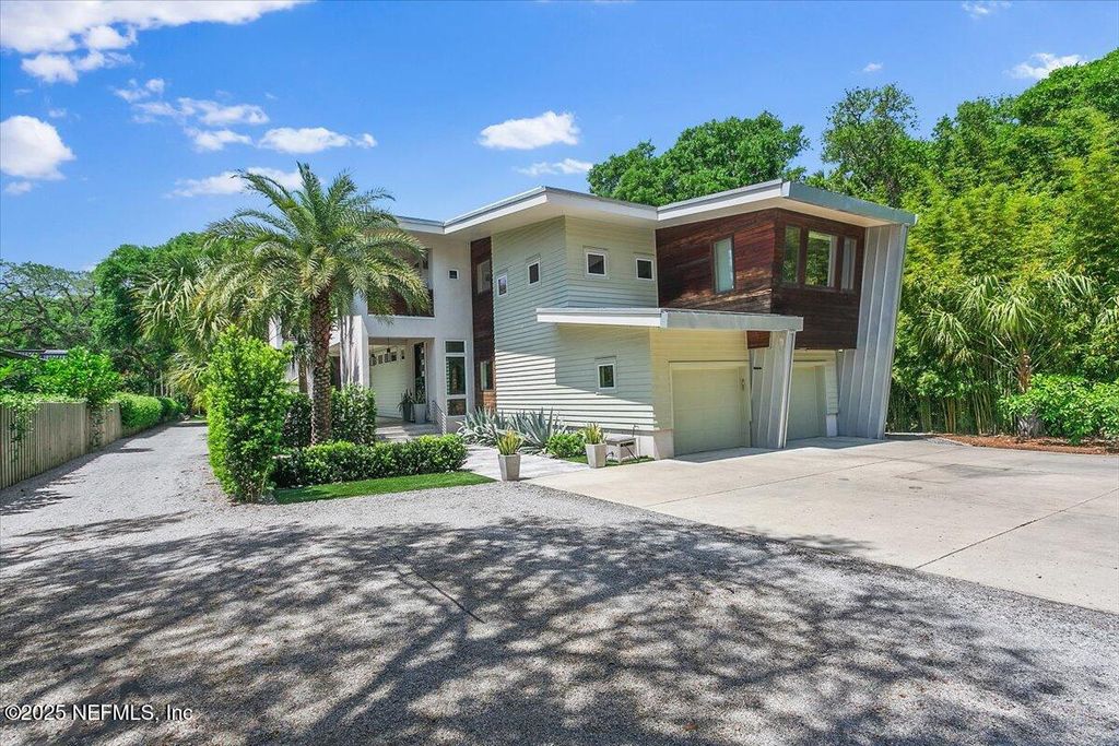 2446 SEMINOLE Road, Atlantic Beach, FL 32233