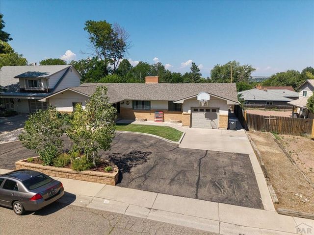 67 MacArthur Rd, Pueblo, CO 81001