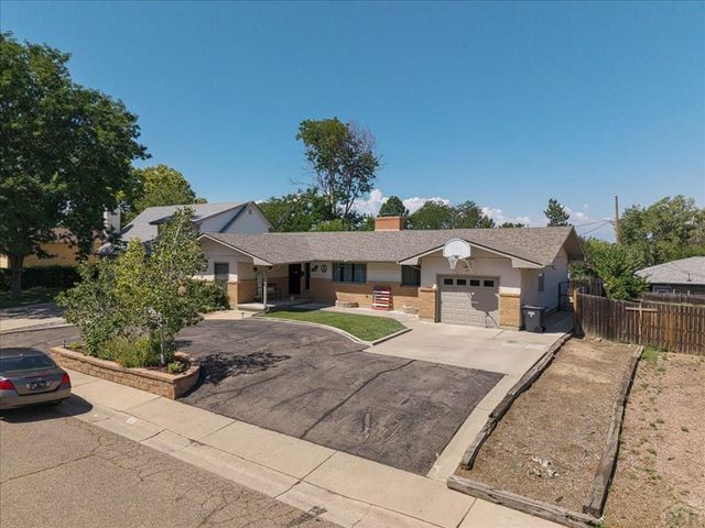 67 MacArthur Rd, Pueblo, CO 81001