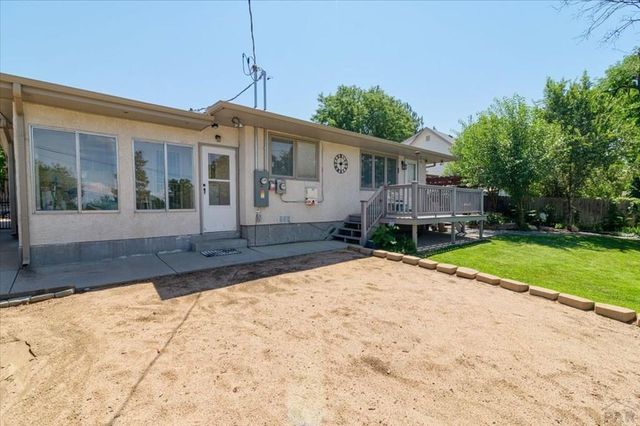 67 MacArthur Rd, Pueblo, CO 81001