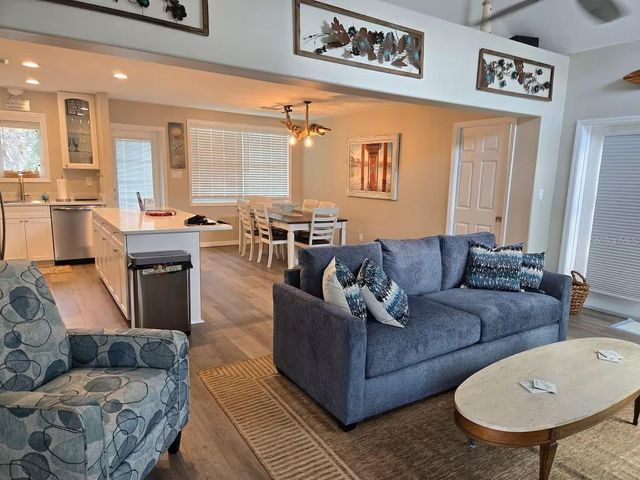 117 79TH STREET, Holmes Beach, FL 34217