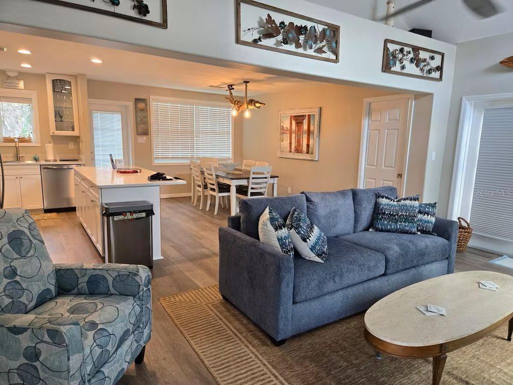 117 79TH STREET, HOLMES BEACH, FL 34217 — photo 4