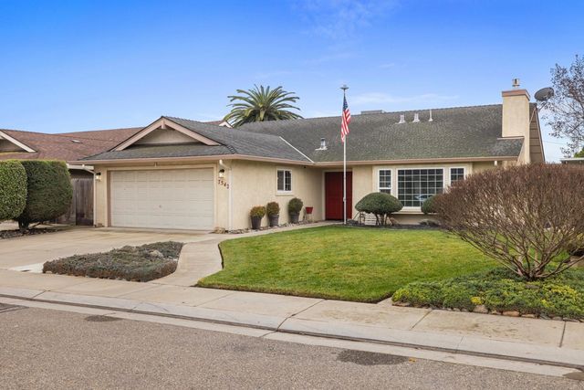 7542 Locust St, Hughson, CA 95326