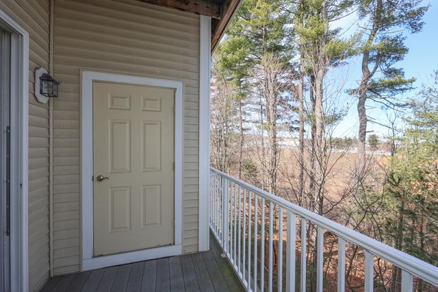 160 Daniel Webster Hwy Apt 201, Nashua, NH 03060