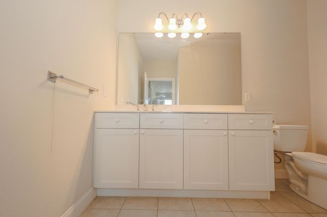 160 Daniel Webster Hwy Apt 201, Nashua, NH 03060