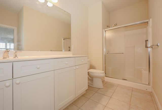 160 Daniel Webster Hwy Apt 201, Nashua, NH 03060