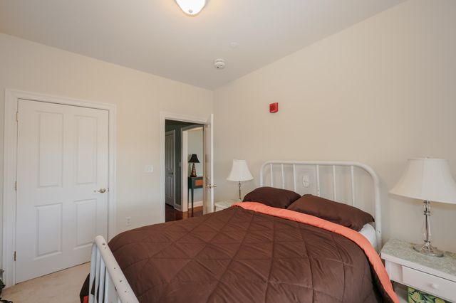 160 Daniel Webster Hwy Apt 201, Nashua, NH 03060