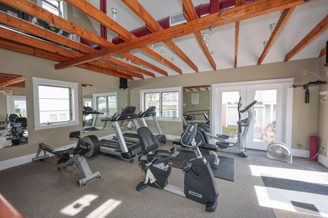 160 Daniel Webster Hwy Apt 201, Nashua, NH 03060