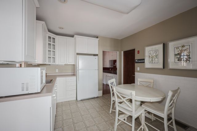 160 Daniel Webster Hwy Apt 201, Nashua, NH 03060