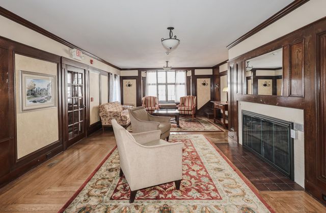 160 Daniel Webster Hwy Apt 201, Nashua, NH 03060