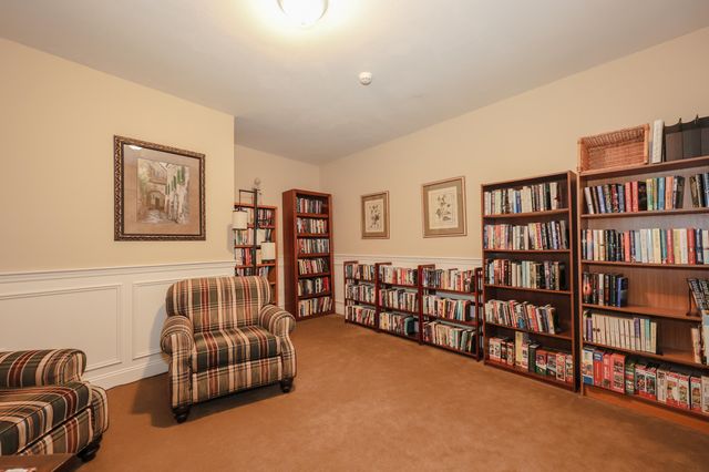 160 Daniel Webster Hwy Apt 201, Nashua, NH 03060