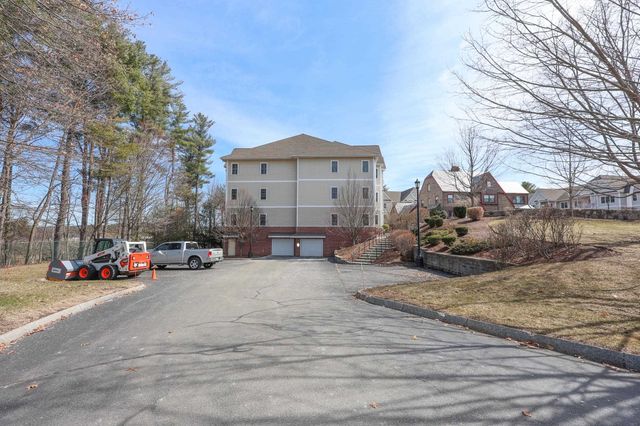 160 Daniel Webster Hwy Apt 201, Nashua, NH 03060