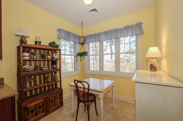 160 Daniel Webster Hwy Apt 201, Nashua, NH 03060