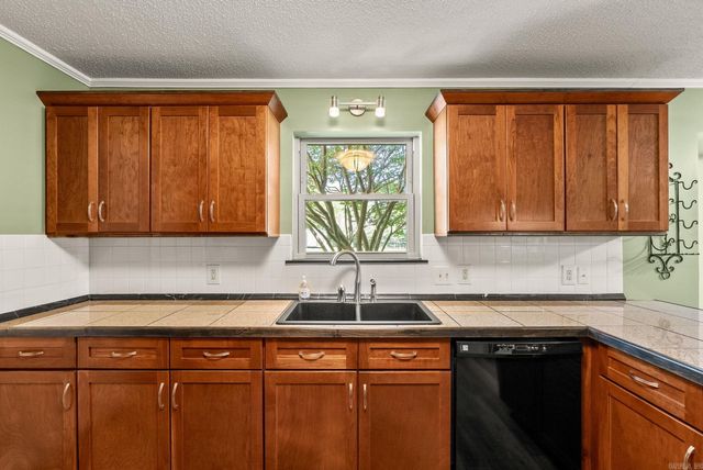 8421 Crystal Valley Cove, Little Rock, AR 72210