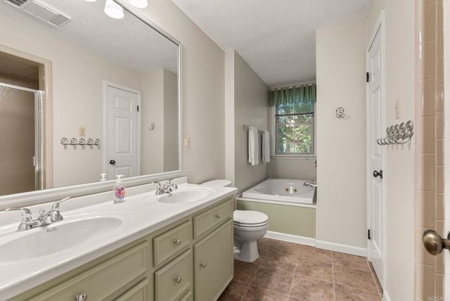 8421 Crystal Valley Cove, Little Rock, AR 72210