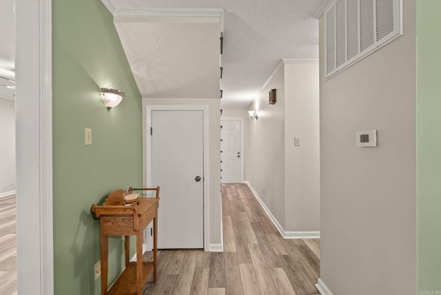8421 Crystal Valley Cove, Little Rock, AR 72210