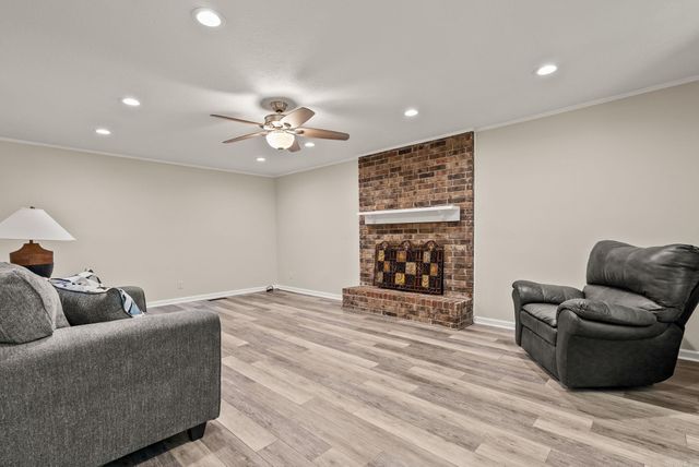 8421 Crystal Valley Cove, Little Rock, AR 72210