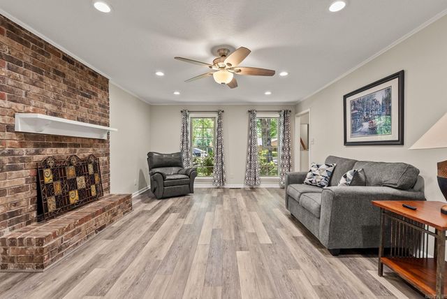 8421 Crystal Valley Cove, Little Rock, AR 72210