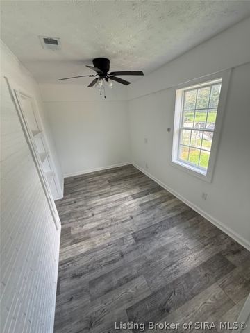 27 Chambers Street, New Albany, IN 47150