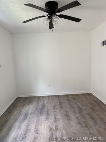 27 Chambers Street, New Albany, IN 47150