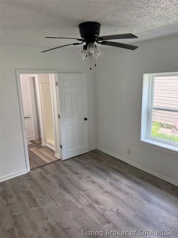 27 Chambers Street, New Albany, IN 47150
