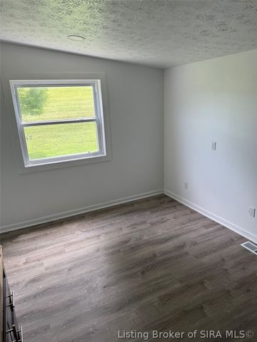 27 Chambers Street, New Albany, IN 47150