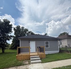 27 Chambers Street, New Albany, IN 47150