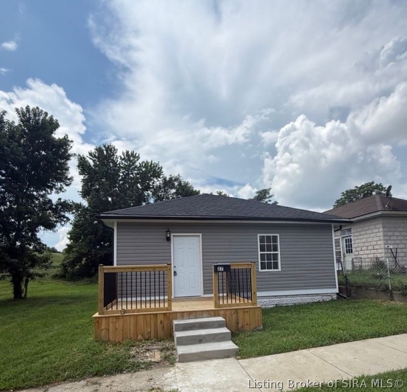 27 Chambers Street, New Albany, IN 47150