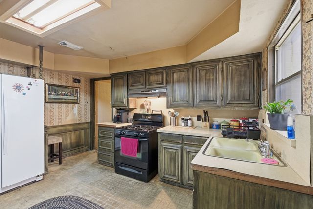 10618 Cotillion Drive, Dallas, TX 75228