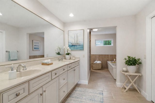7738 N Indian Lake Drive, Scotts, MI 49088