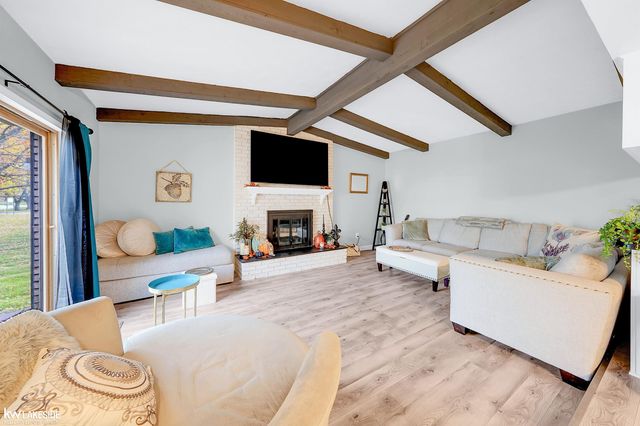 31736 William Drive, New Baltimore, MI 48047