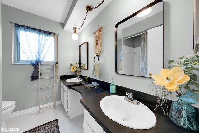 31736 William Drive, New Baltimore, MI 48047