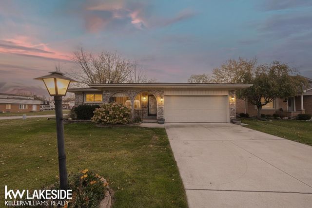 31736 William Drive, New Baltimore, MI 48047