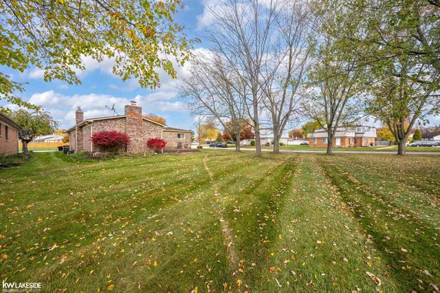 31736 William Drive, New Baltimore, MI 48047