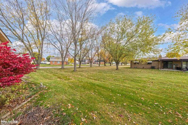 31736 William Drive, New Baltimore, MI 48047