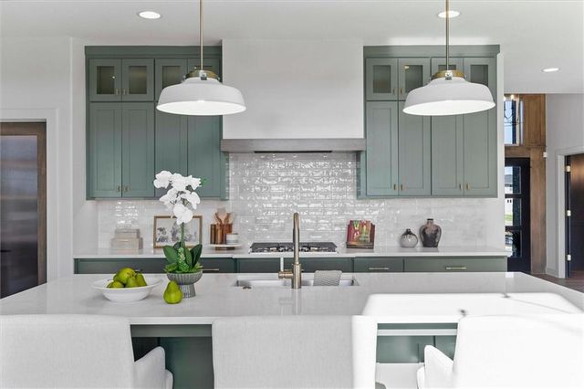 18605 Mohawk Lane, Overland Park, KS 66085