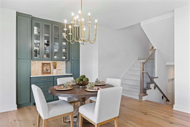 18605 Mohawk Lane, Overland Park, KS 66085