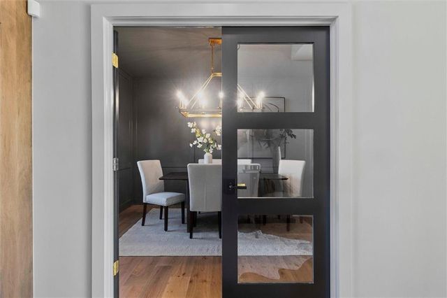 18605 Mohawk Lane, Overland Park, KS 66085