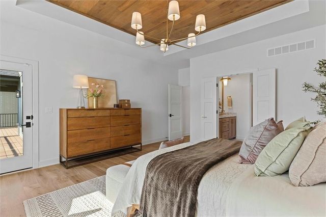 18605 Mohawk Lane, Overland Park, KS 66085