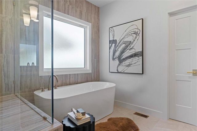 18605 Mohawk Lane, Overland Park, KS 66085