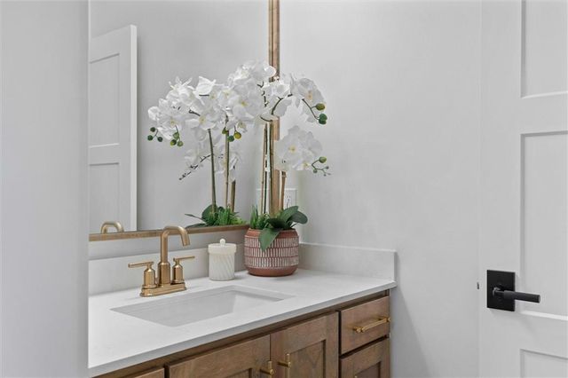 18605 Mohawk Lane, Overland Park, KS 66085