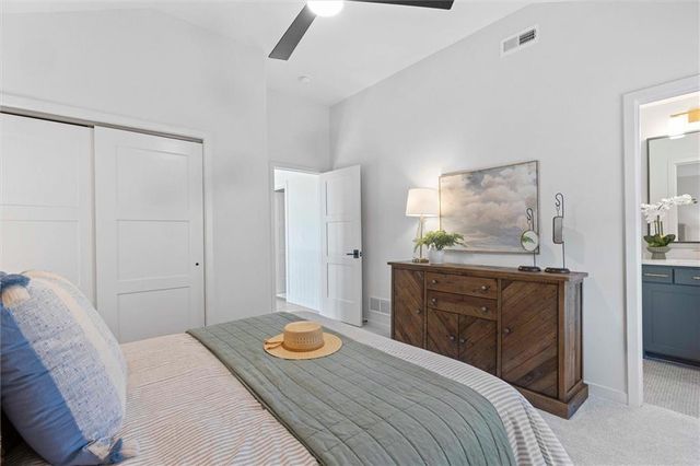 18605 Mohawk Lane, Overland Park, KS 66085